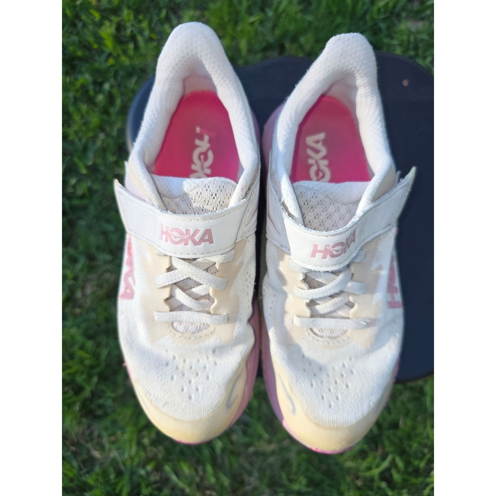 Hoka Clifton 10 Kids Rose Cream Running Shoes Youth Sz 2.5 - Picture 6 of 9